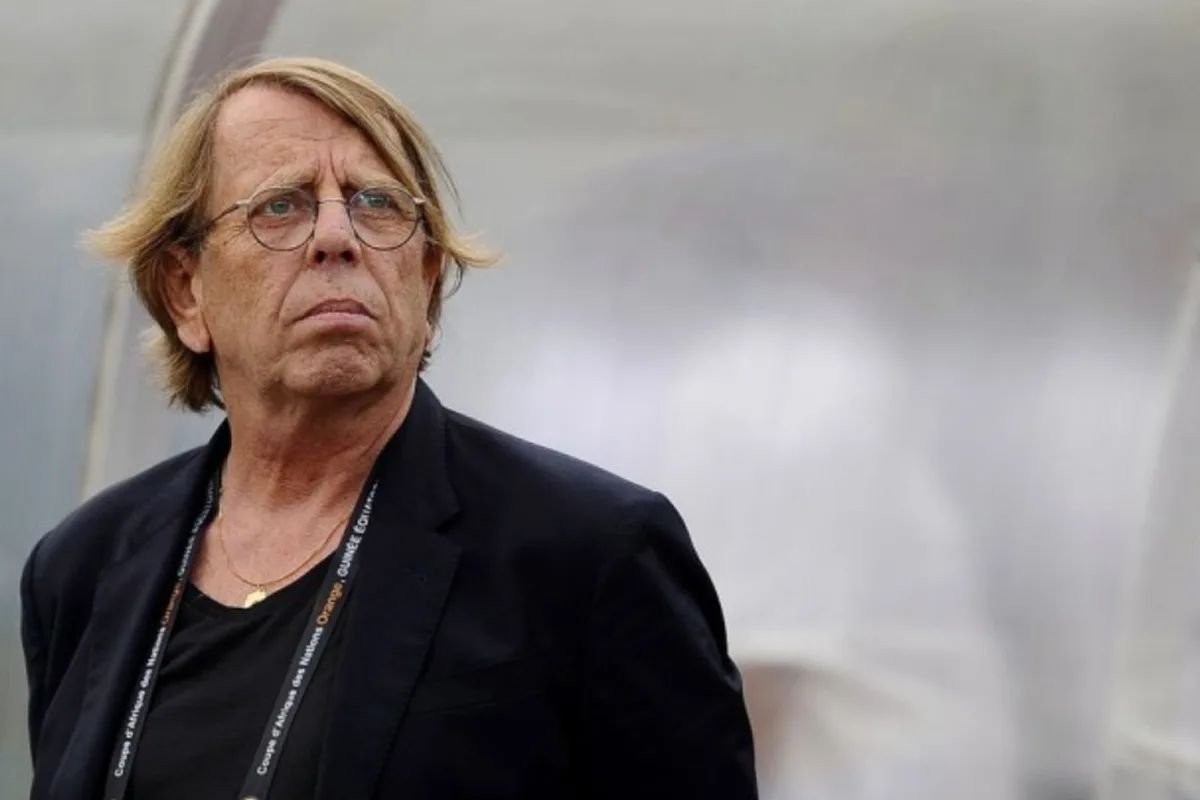 كلود لوروا يكسر صمته: المغرب نظم أفضل نسخة في التاريخ ولم أسئ للمملكة الشريفة