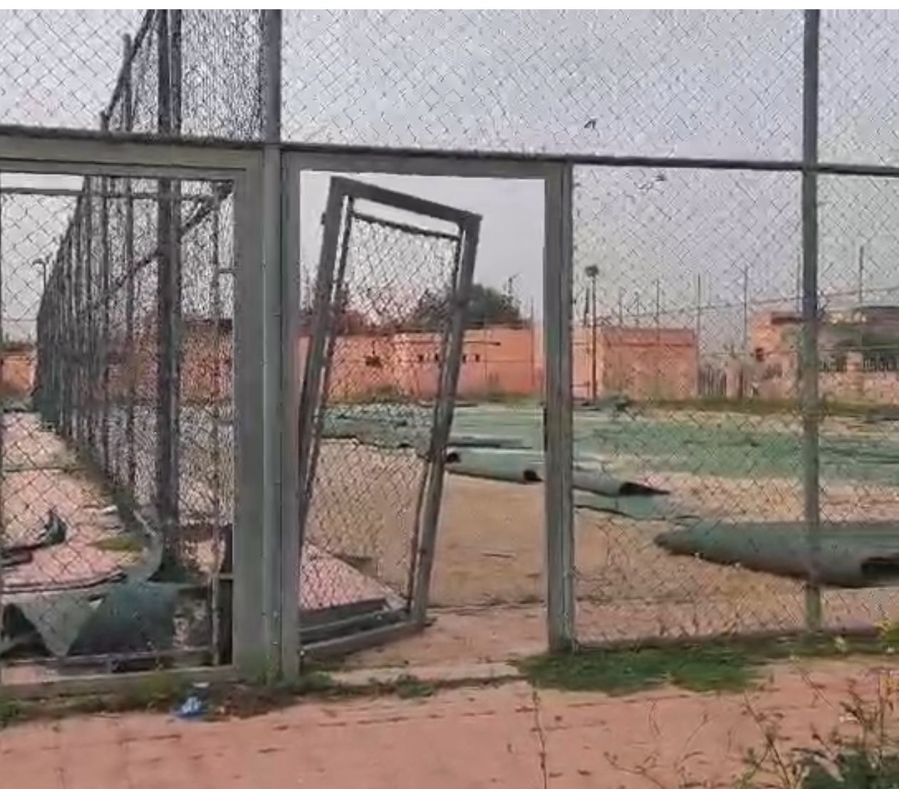 ملاعب سيدي يوسف بن علي.. 'خارج الخدمة' في انتظار التفاتة الأكاديمية الجهوية