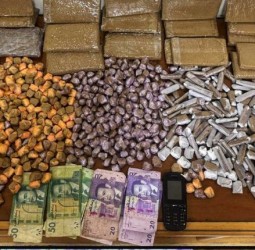 حجز 23 صفيحة من "الشيرا" وتوقيف ثلاثيني في عملية أمنية بحي "ديور الشهداء"