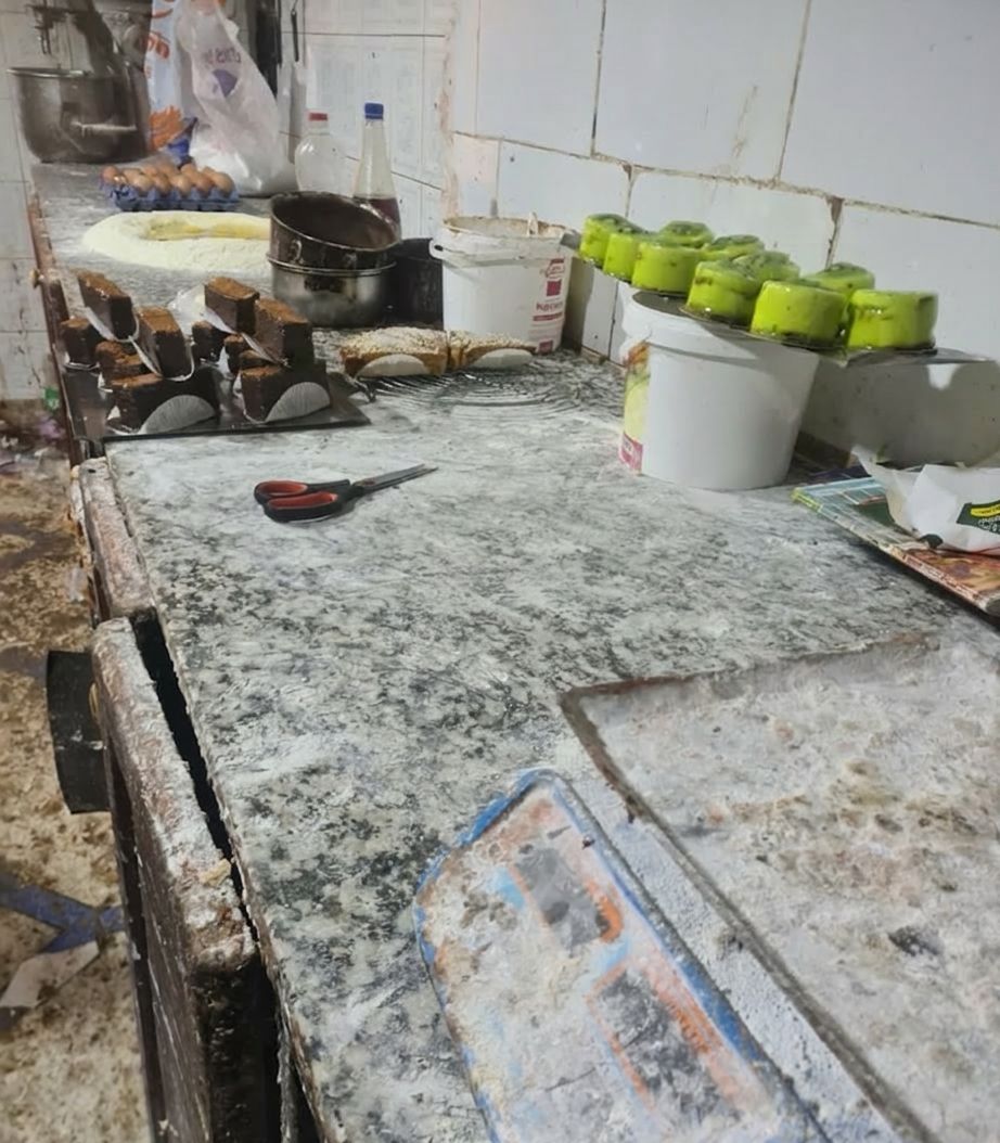 مداهمة "مخبزة" بمراكش: صراصير وأوساخ تُنهي رحلة استهتار بصحة المواطنين بسيدي يوسف