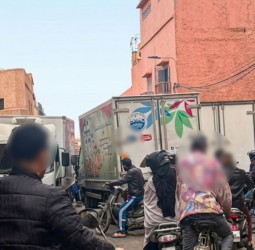 الاختناق المروري في المدينة العتيقة بمراكش: بين ضرورات التموين ومعاناة الساكنة