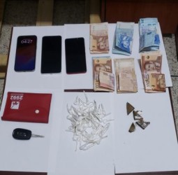 شرطة مراكش تطيح بشابتين بحي القصبة وبحوزتهما كمية من الكوكايين والشيرا