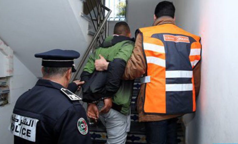 أمن مراكش يوقف شخصاً للاشتباه في تورطه في التحرش بسائحة أجنبية بالمدينة العتيقة