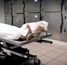 العثور على جثة شرطي داخل شقة تستنفر الامن الوطني