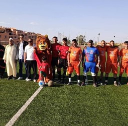 أرما للبيئة مراكش تختتم دوريها الرمضاني بحفل مميز وتكرّم عمالها بقرعة عمرة