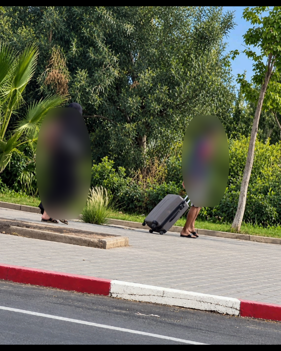 «فين غادية؟ كازا؟ آسفي؟».. هكذا يستقبل «لكورتيا» المسافرين قرب محطة العزوزية