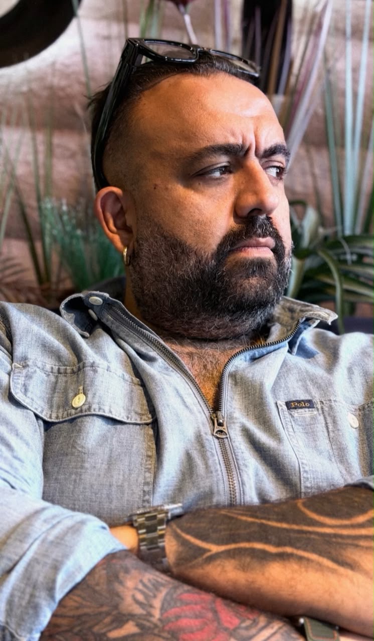 دون بيغ يسخر من غلاء المحروقات بالمغرب: «على الأقل تكون العلاقة بيناتنا فالحلال»