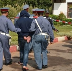 الدرك الملكي بالأوداية يحبط محاولة سرقة سيارة نفعية بسوق الزيتون ويوقف مشتبها فيه