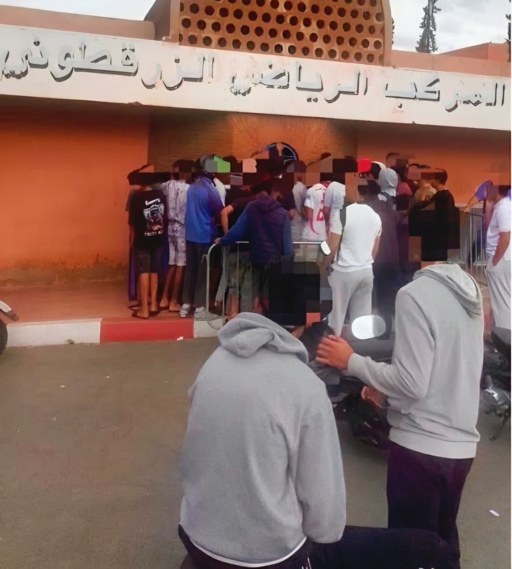 تذاكر الكوكب المراكشي: للمنصة وVIP سلاسة الدخول.. وللفئة العريضة طوابير المعاناة