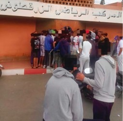 تذاكر الكوكب المراكشي: للمنصة وVIP سلاسة الدخول.. وللفئة العريضة طوابير المعاناة