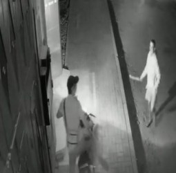 درك أيت أورير يتفاعل مع فيديو سرقة دراجة نارية تحت التهديد ويوقف أحد المشتبه فيهما