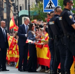 في زيارة مثيرة للجدل.. ملك إسبانيا يحل بسبتة المحتلة وسط توتر ملف الهجرة