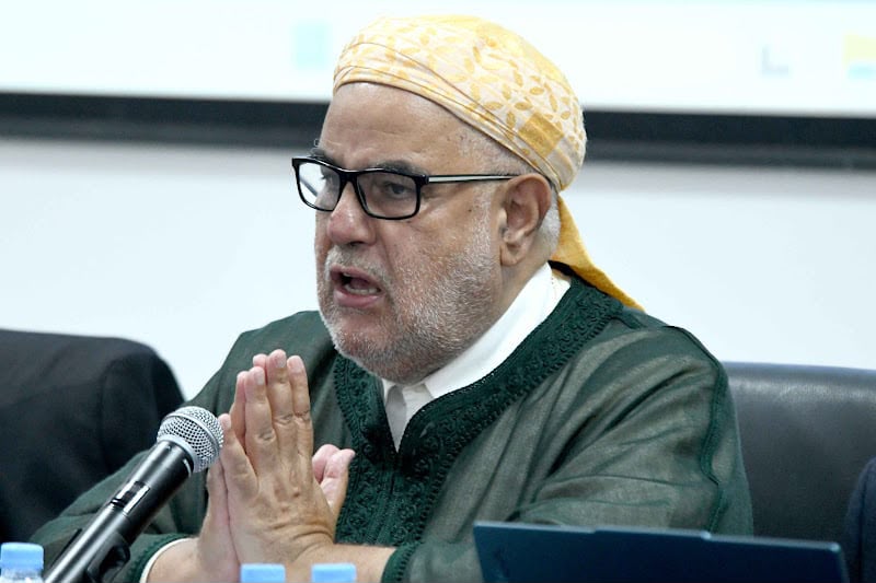 بنكيران يعتذر لساكنة وزان بعد خطأ بشأن مكان انعقاد مناظرة تقنين القنب الهندي