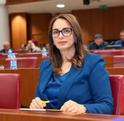 الديوان الملكي : قبول الملك طلب رئيسة الحكومة إعفاء ماديحة خيير من مهامها الحكومية
