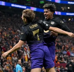 برشلونة يقلب الطاولة على غلطة سراي برباعية في دوري أبطال أوروبا