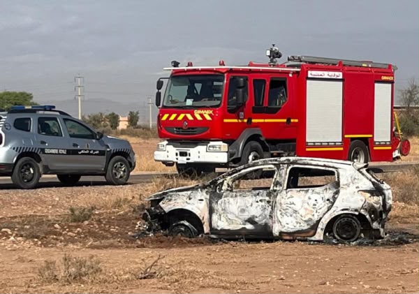 مراكش.. سائق طاكسي ينجو من الموت بعد احتجازه وإضرام النار في سيارته بضواحي المدينة