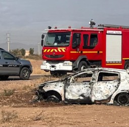 مراكش.. سائق طاكسي ينجو من الموت بعد احتجازه وإضرام النار في سيارته بضواحي المدينة