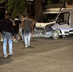 مداهمتان أمنيتان متزامنتان.. توقيف مبحوث عنه بموجب 5 برقيات بحث وطنية وحجز مخدرات صلبة وتوقيفات في قضية دعارة