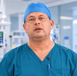 المركز المغربي لحقوق الإنسان يثير تساؤلات بشأن اعتقال رشيد شرقاب ودعو إلى ضمان محاكمة عادلة