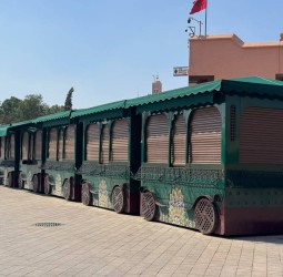 ساحة جامع الفنا تعتمد التوزيع الجديد لحنطات العصائر والفواكه الجافة بعد القرعة
