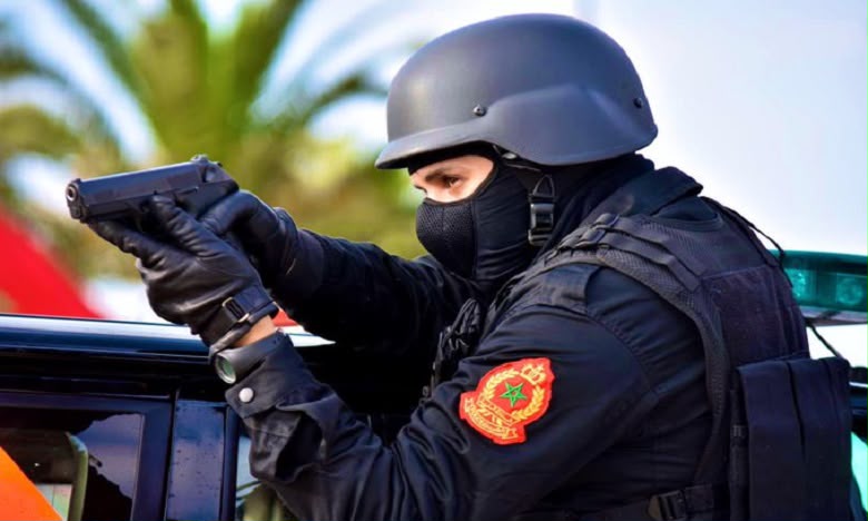 تيزنيت.. إشهار السلاح الوظيفي لتوقيف مشتبه فيهم واجهوا الشرطة بسلاح أبيض