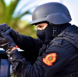 تيزنيت.. إشهار السلاح الوظيفي لتوقيف مشتبه فيهم واجهوا الشرطة بسلاح أبيض