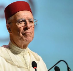 أحمد التوفيق.. قرابة ربع قرن على رأس وزارة الأوقاف والشؤون الإسلامية.. رجلٌ عَبَرَ الحكومات وبقي ثابتاً في منصبه رغم تعاقب التحولات السياسية