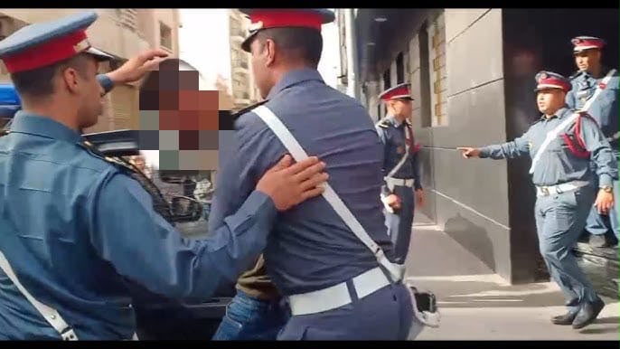 المركز القضائي للدرك بتارودانت يفكك وكراً للمخدرات ويوقف مشتبهاً فيه بحوزته 20 كيلوغراماً من الشيرا