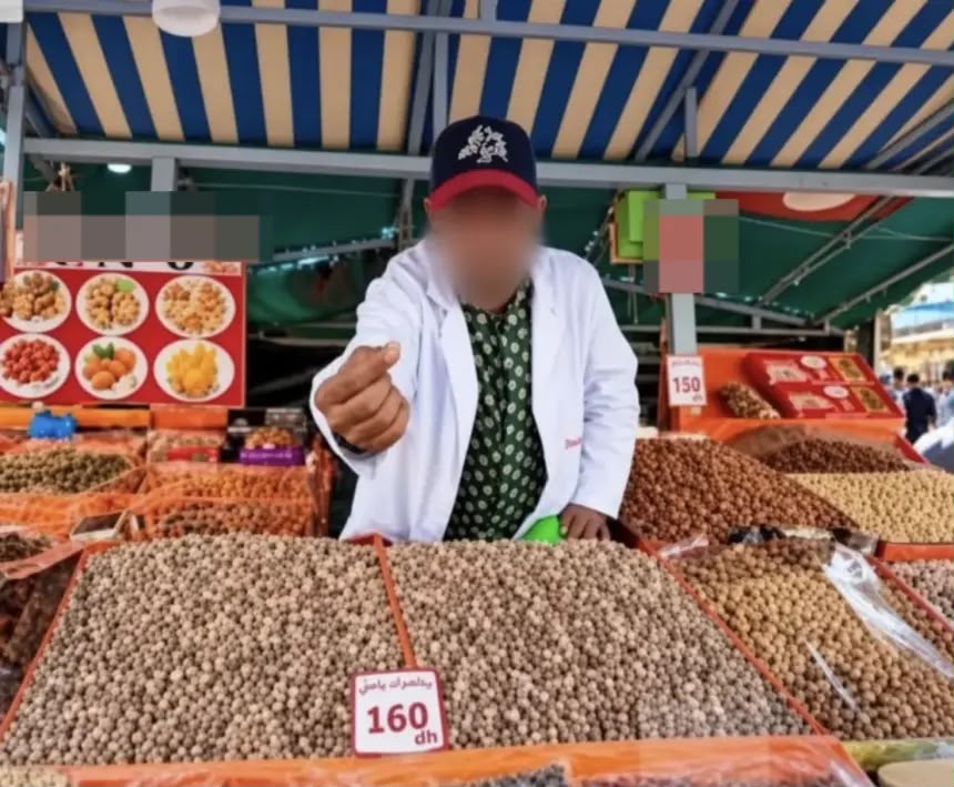 200 درهم مقابل 50 غراماً.. «حفنة فواكه جافة» تقود بائعاً إلى 10 أشهر حبسا نافذاً بمراكش